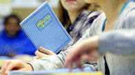 Opiskelijoita Espoon 7. luokan ruotsin oppitunnilla.