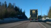 Rekka tien päällä