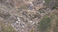 Pelastustyöntekijöitä Germanwings-yhtiön koneturman tapahtumapaikalla.