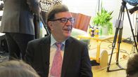 Paavo Väyrynen eduskuntavaalien vaalivalvojaisissa 2015 Pohjolan Sanomilla.