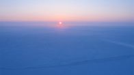 Auringonnousu Pohjoisnavalla.