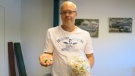 Mikko Koivuniemi ja muovisilppua