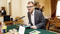 Juha Sipilä ennen Pääministerin haastattelutunti -ohjelmaa Kesärannassa 30. elokuuta 2015.