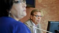 Lauri Lyly ja  PAM:n puheenjohtaja Ann Selin.