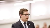 Sdp:n eduskuntaryhmän puheenjohtaja Antti Lindtman kysyy eduskunnan suullisella kyselytunnilla Helsingissä 24. syyskuuta.