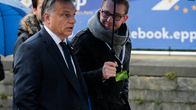 Unkarin pääministeri Viktor Orbán saapui Euroopan kansanpuolueen EPP:n kokoukseen Brysselissä pidettävän huippukokouksen alla torstaina 15. lokakuuta.