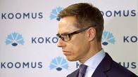 Alexander Stubb kokoomuksen tiedotustilaisuudessa eduskunnan Pikkuparlamentissa lauantaina.