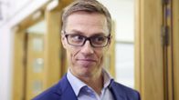 Kokoomuksen puheenjohtaja, valtiovarainministeri Alexander Stubb eduskunnassa ennen täysistuntoa 10. marraskuuta.