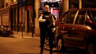 Poliisi vartiossa lähellä ampumavälikohtauksen tapahtumapaikkaa Pariisin keskustassa.