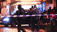 Belgian poliisin ja armeijan operaatio Molenbeekin kaupunginosassa Brysselissä sunnuntai-iltana.