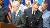 Chicagon pormestari Rahm Emanuel ja poliisipäällikkö Garry McCarthy 