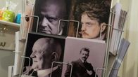 Telineessä postikortteja Jean Sibeliuksesta