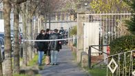 Poliisi oli eristänyt koulun alueen Aubervilliersissa, Ranskassa, 14. joulukuuta.