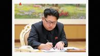 Pohjois-Korean valtiollinen televisiokanava KRT julkaisi keskiviikkona 6. tammikuuta kuvia Kim Jong-unista allekirjoittamassa käskyä ydinkokeen toimeenpanosta. 