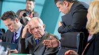Valtiovarainministeri Wolfgang Schäuble ennen hallituksen istunnon alkua Berliinissä 13.01.2016.