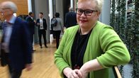 europarlamentaarikko Sirpa Pietikäinen Strasbourgissa. Europarlamentaarikko Sirpa Pietikäinen on pitkään ajanut kemiallisten haitta-aineiden raja-arvoja EU-lainsäädäntöön.