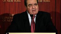 Yhdysvaltain korkeimman oikeuden tuomari Antonin Scalia kuoli lauantaina 79 vuoden iässä.