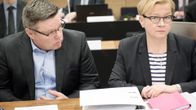 Jari Aarnio ja puolustusasianaja Riitta Leppiniemi Helsingin hovioikeudessa Trevoc-jutun valmisteluistunnossa.