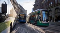 Busseja ja raitiovaunu.