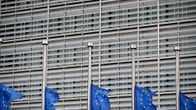 Euroliput puolitangossa Bryssselissä.
