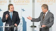 Presidentti Sauli Niinistö (oik) ja Ruotsin pääministeri Stefan Löfven Kultarannassa 19. kesäkuuta.
