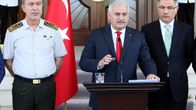 Turkin pääministeri puhuu.
