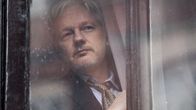 Julian Assange Ecuadorin Lontoon-suurlähetystössä helmikuussa 2016.