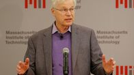 Professori Bengt Holmström