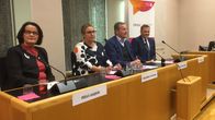 Oulun kaupunginjohtajanvaalissa Päivi Laajalaa kannatti ensimmäisessä äänestyksessä 31 valtuutettua, Jukka Weiselliä 23, Matti Matinheikkiä 6 ja Marjukka Mannista 6. Toisella kierroksella Laajala voitti Weisellin pienimmällä mahdollisella erolla, äänin 34 - 33.