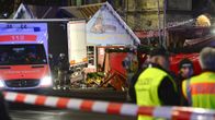 Terrori-iskussa tuhoutuneita kojuja Berliinin Breitscheidplatzilla 19. joulukuuta.
