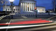 Yhdysvaltain korkeimman oikeuden rakennus Washingtonissa.