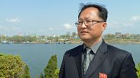 Yksikönpäällikkö Pak Yun Sik Pohjois-Korean ulkoministeriöstä.