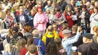 Uutisvideot: Turkulaiset muusikot muistivat puukkoiskun uhreja flash mob -konsertilla