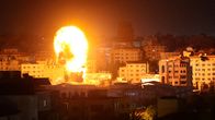 Gazan pommituksia maanantain vastaisena yönä.