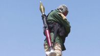 Afganistanin siviilit tarttuvat aseisiin talibanin veritekojen jälkeen