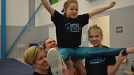 Cheerleading sopii koko perheen harrastukseksi.