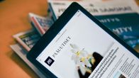 Ipad ja sanomalehtiä