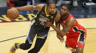 Kevin Durant ja E'Twaun Moore.
