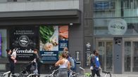 Feissareita Oulun keskustassa.