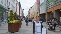 Feissari Sohvi Haapsamo Oulun keskustassa.