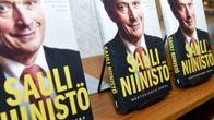 Mäntyniemen herra julkaisutilaisuus Helsingissä 13. elokuuta.