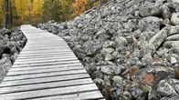 Pitkospuut Pyhätunturin Isokurussa.