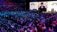 Katalonian entinen aluejohtaja Carlos Puigdemont osallistui videopuhelun avulla Katalonian itsenäisyyttä ajavan järjestön konferenssiin Manresassa.