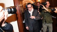 Jean-Claude Arnault saapui oikeudenistuntoon.
