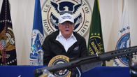 Presidentti Donald Trump McAllenissa Meksikon rajalla.