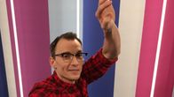 Näyttelijä Marc Gassot Puoli seitsemän studiossa