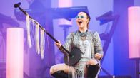Jenni Vartiainen Ilosaarirockissa 2018.
