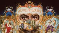 Mark Rydenin teoksen The King of Pop (#135) yksityiskohta. 