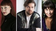 Kirjailijat Aura Nurmi, Johannes Ekholm ja Saara Cantell.