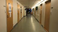 Kärkölän terveyskeskuksen käytävä